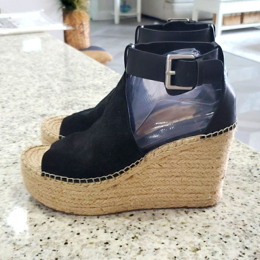 Marc Fisher Melanie, Leather Black Wedge Sandals Size 8.5 - Picture 3 of 7